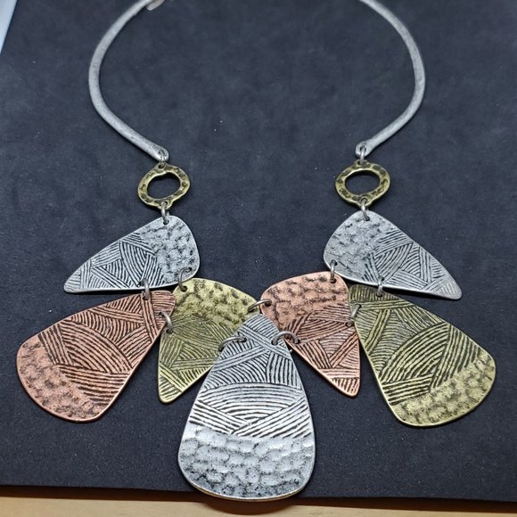 VCLM Jewelry Bib Style Necklace Egyptian Revival - Picture 1 of 4